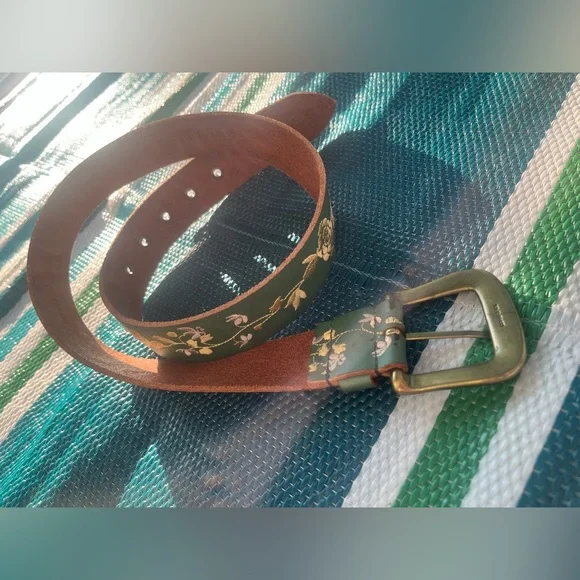 Linea Pelle | Accessories | Linea Pelle Floral Green And  display picture 1